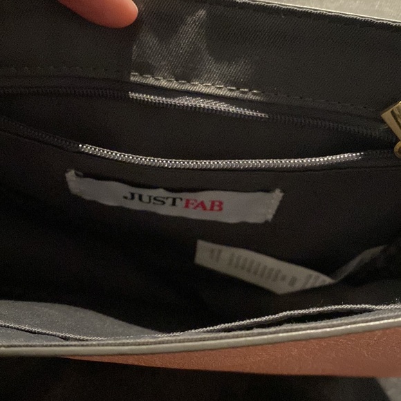 JustFab light pink crossbody - Picture 4 of 4